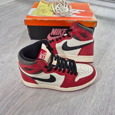 Nike Air Jordan 1 High OG "Lost & Found/Chicago"