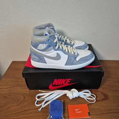 Nike Air Jordan 1 High OG "Hyper Royal"