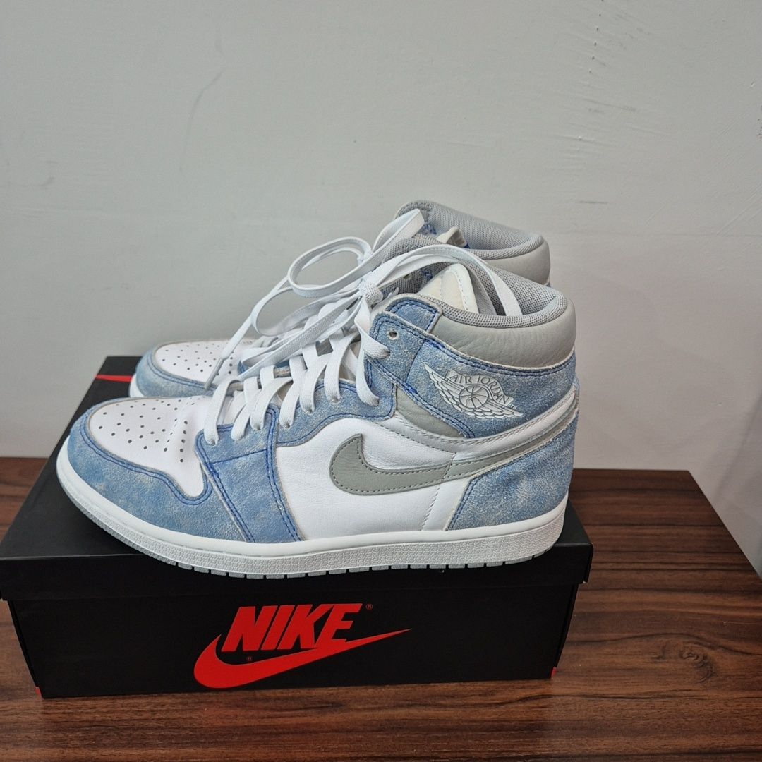 Nike Air Jordan 1 High OG "Hyper Royal"