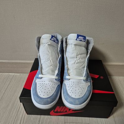 Nike Air Jordan 1 High OG "Hyper Royal"