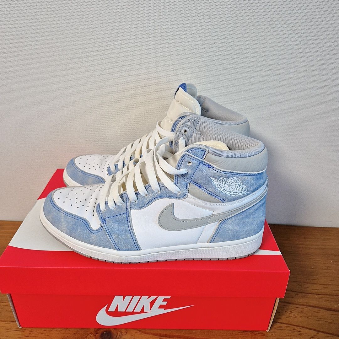 Nike Air Jordan 1 High OG "Hyper Royal"