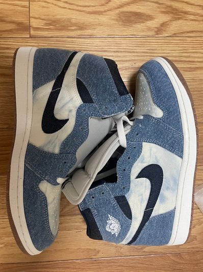 Nike Air Jordan 1 Retro High OG "Denim"