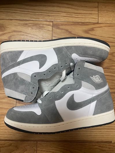 Nike Air Jordan 1 Retro High OG "Black and Smoke Grey"