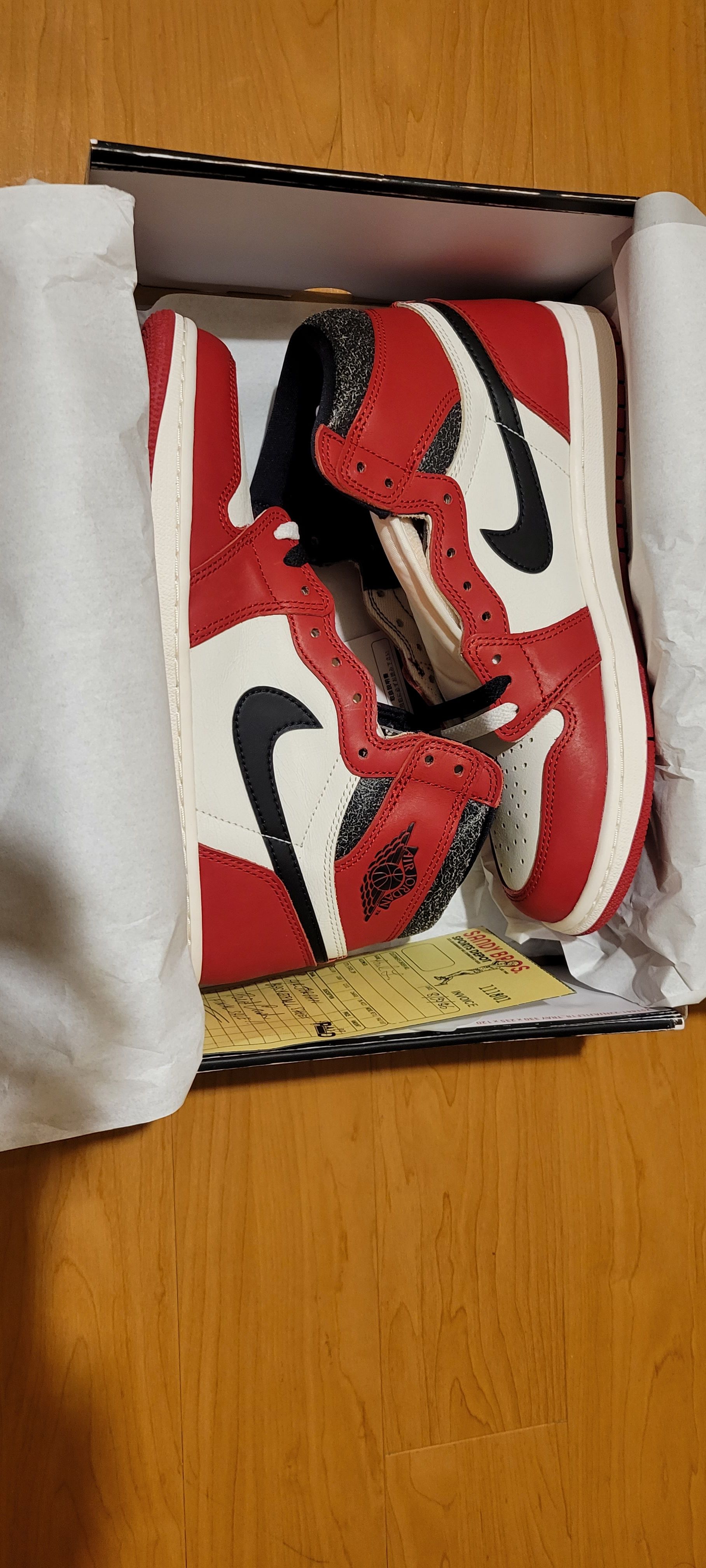 Nike Air Jordan 1 High OG "Lost & Found/Chicago"