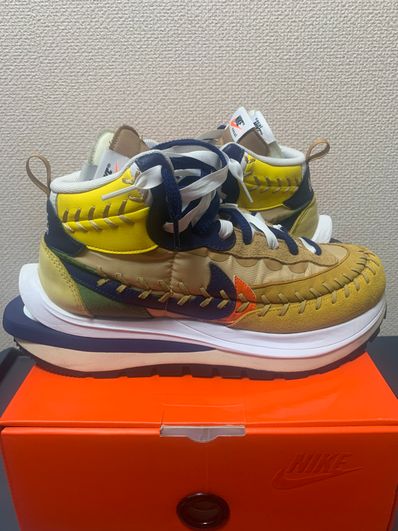 Jean-Paul Gaultier × sacai × Nike VaporWaffle "Sesame/Multi Color"