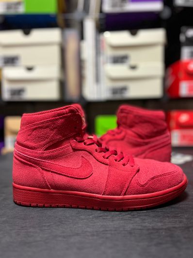 Nike Air Jordan 1 Retro High "Red Suede"