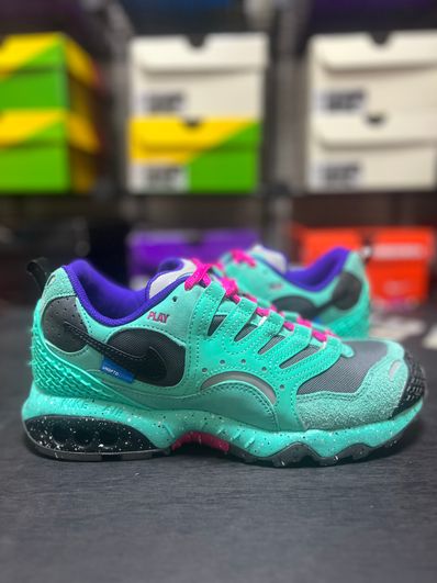 UNDEFEATED × Nike Air Terra Humara "Light Menta"