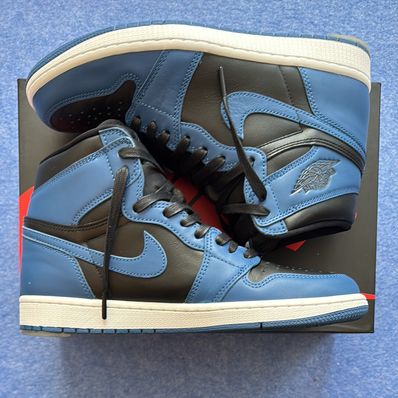 Nike Air Jordan 1 Retro High OG "Dark Marina Blue"