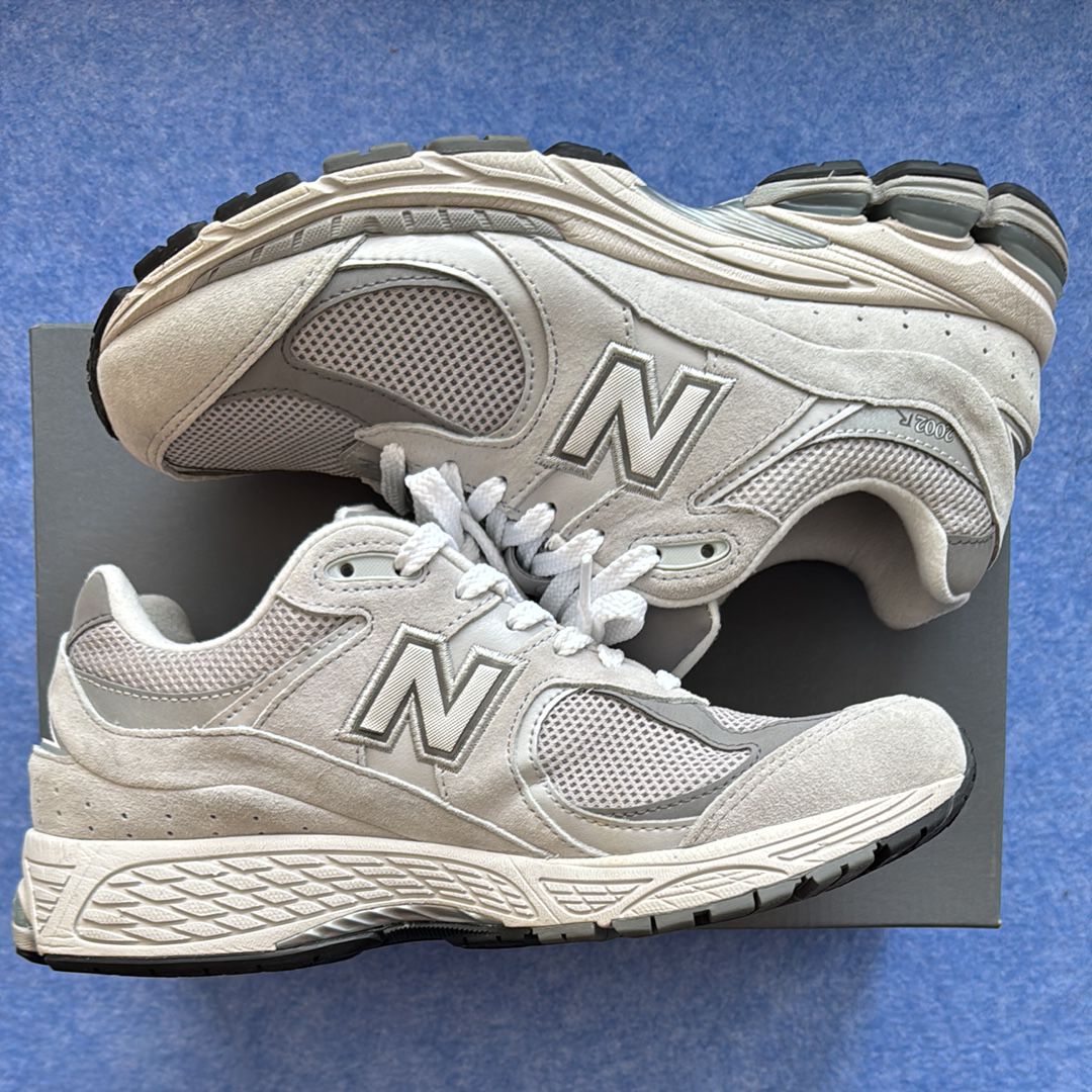 New Balance 2002R "Gray"