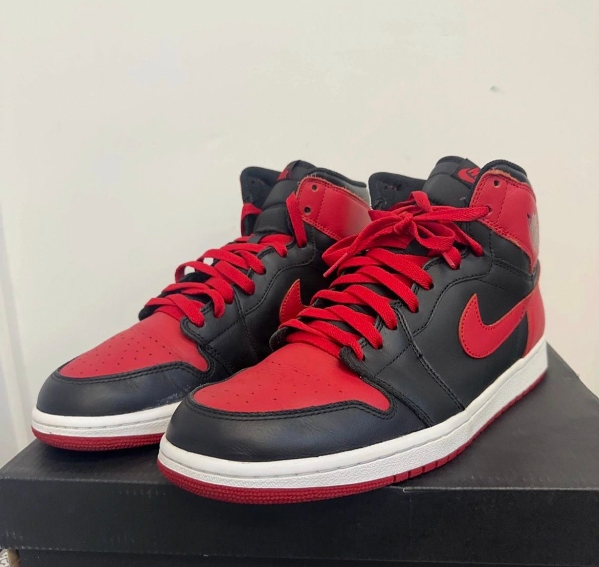 Nike Air Jordan 1 Retro High OG "Bred" (2013)