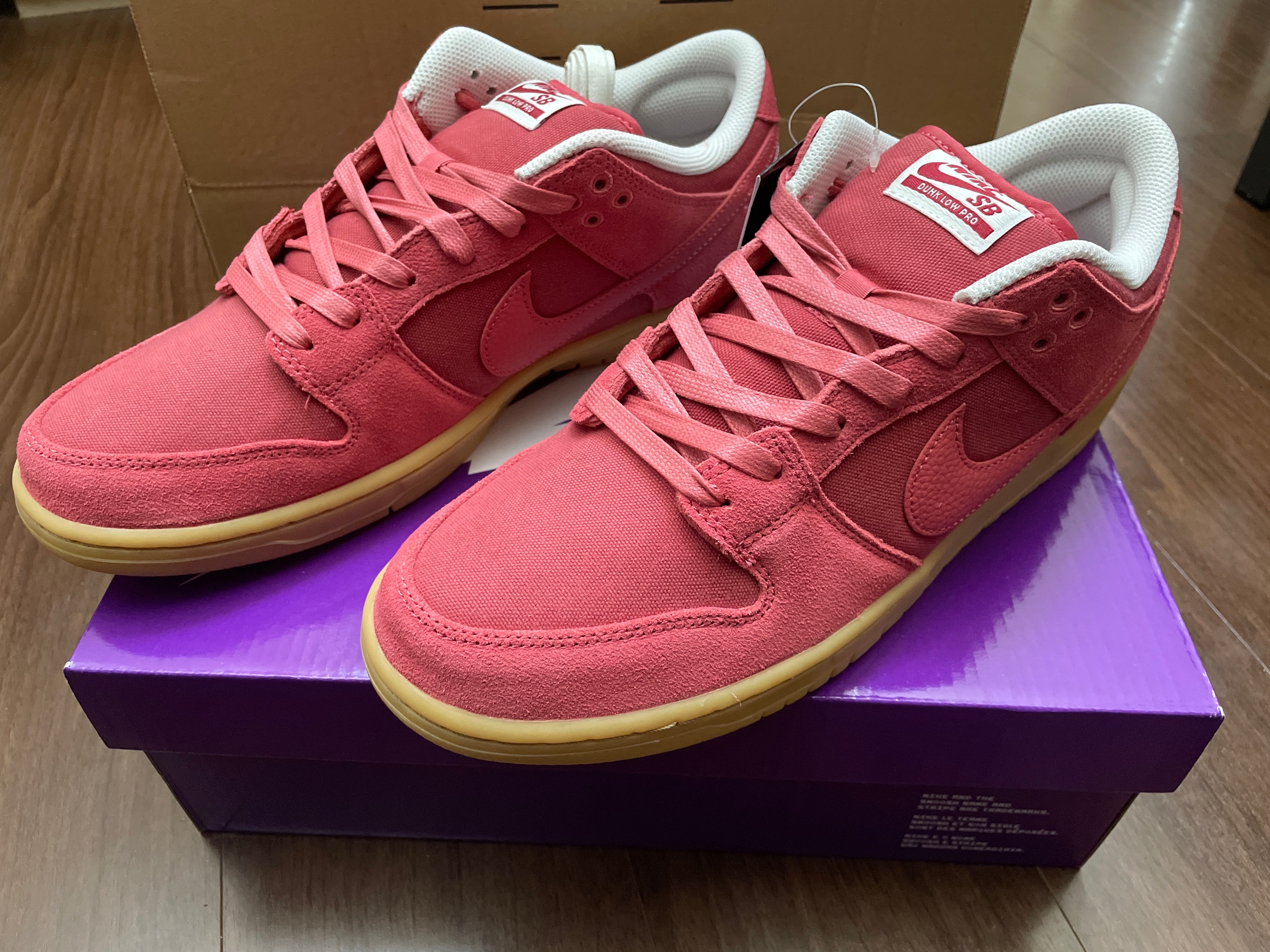 Nike SB Dunk Low "Adobe"