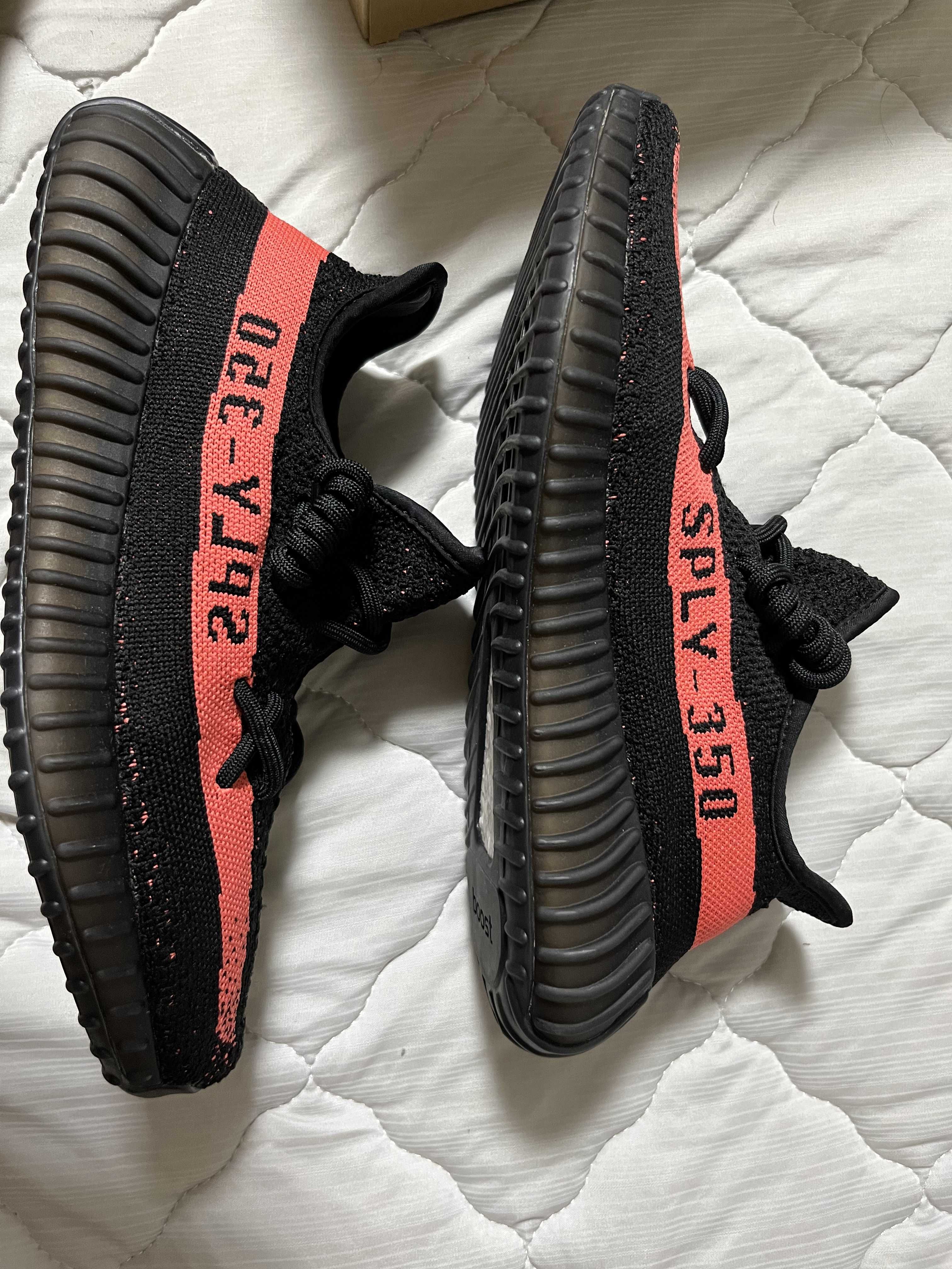 adidas YEEZY Boost 350 V2 "Core Black/Red"