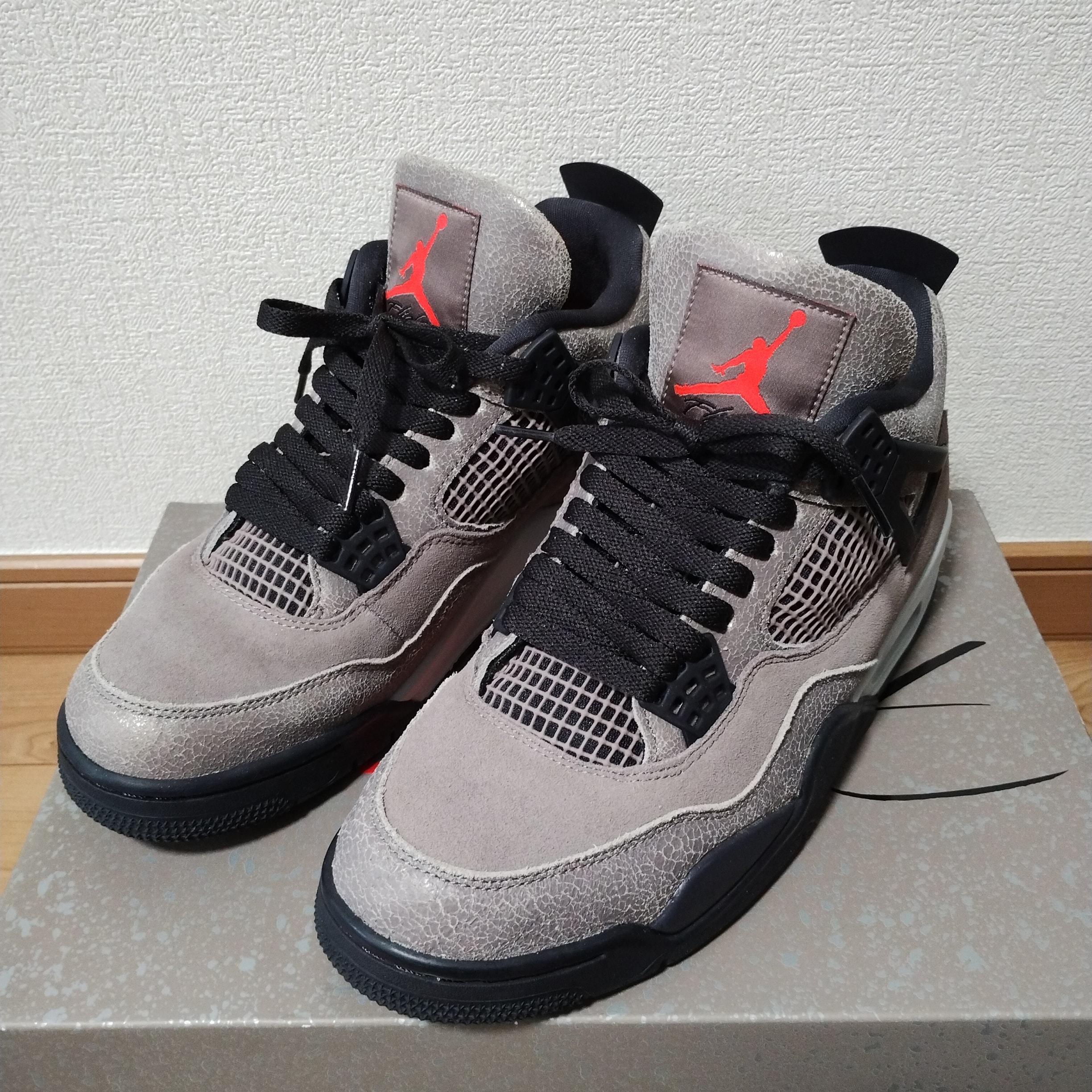 Nike Air Jordan 4 "Taupe Haze"   