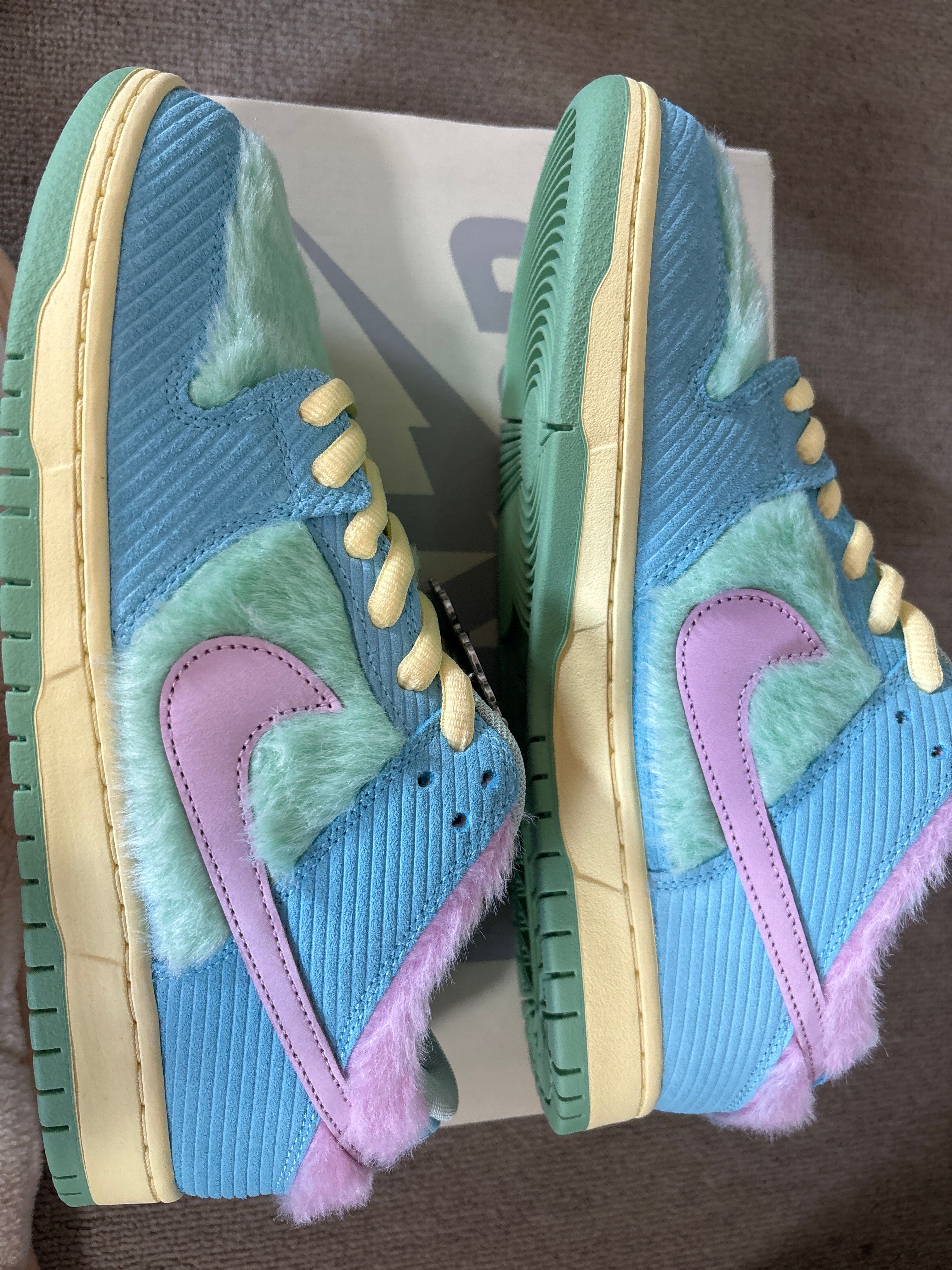 VERDY × Nike SB Dunk Low Pro QS "Visty/Blue Gaze and Enamel Green"