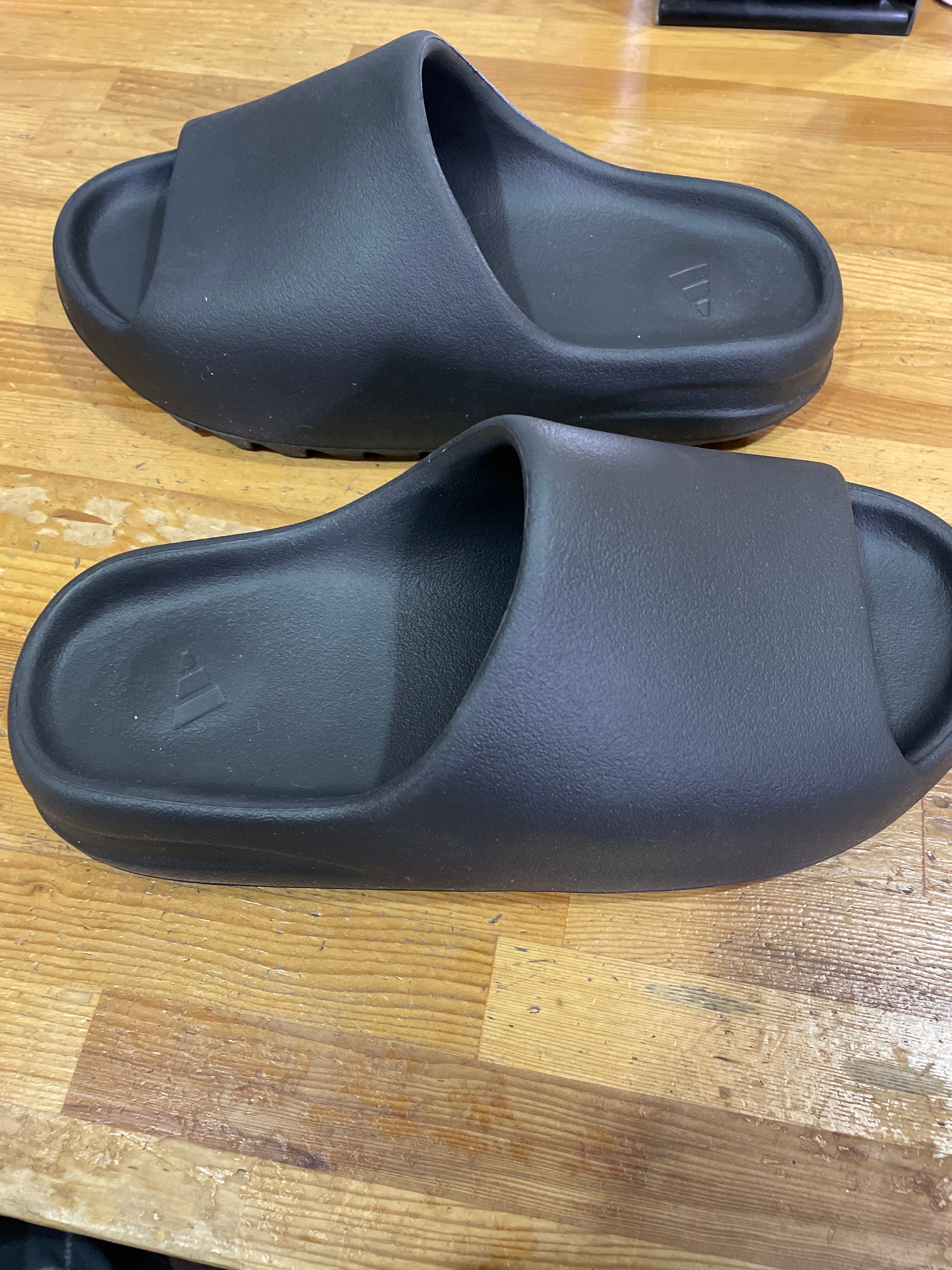 adidas YEEZY Slide "Onyx"