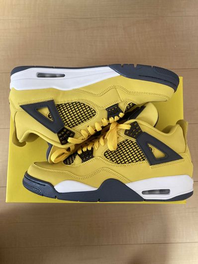 Nike Air Jordan 4 "Tour Yellow"