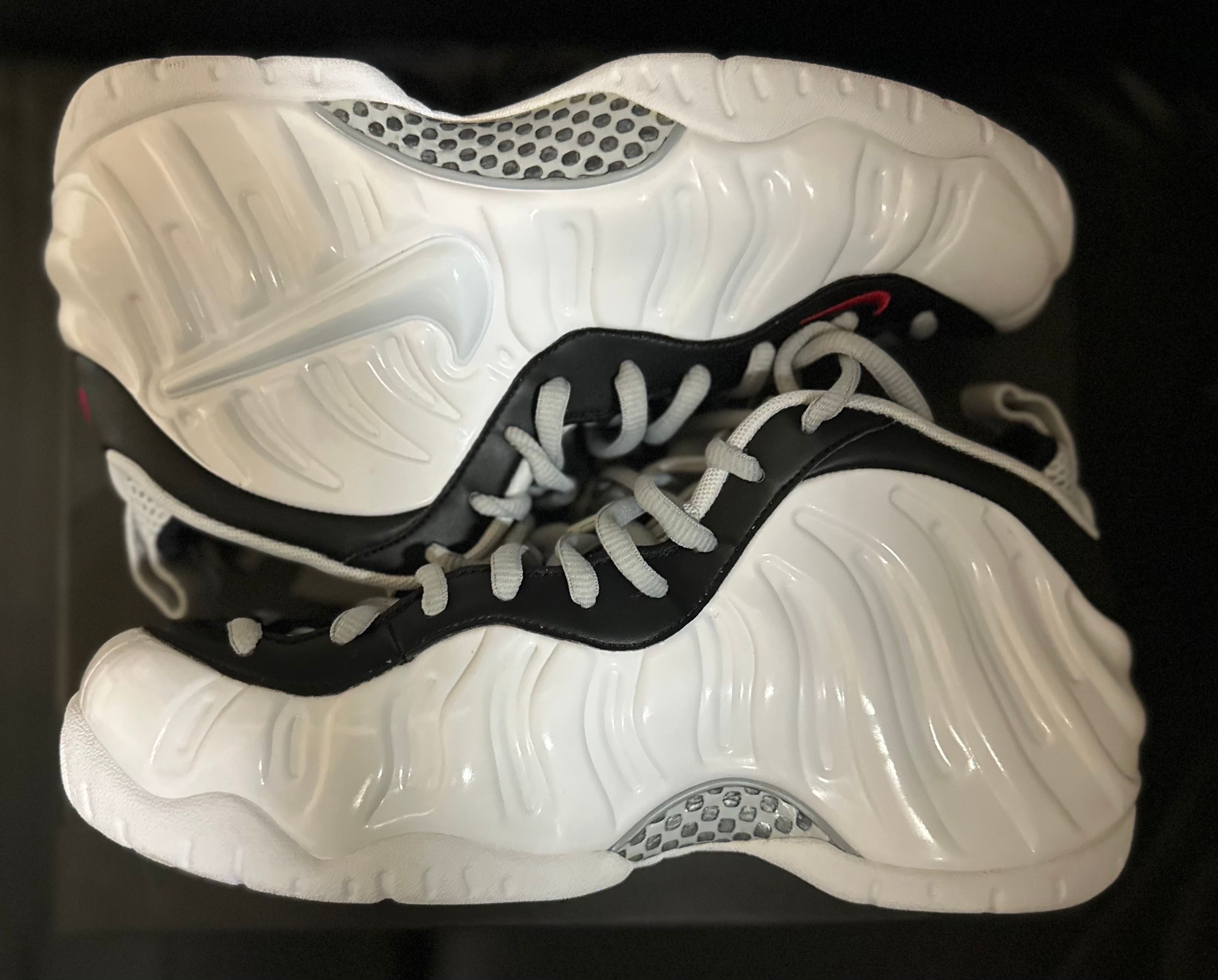 Nike Air Foamposite Pro "White Black University Red"