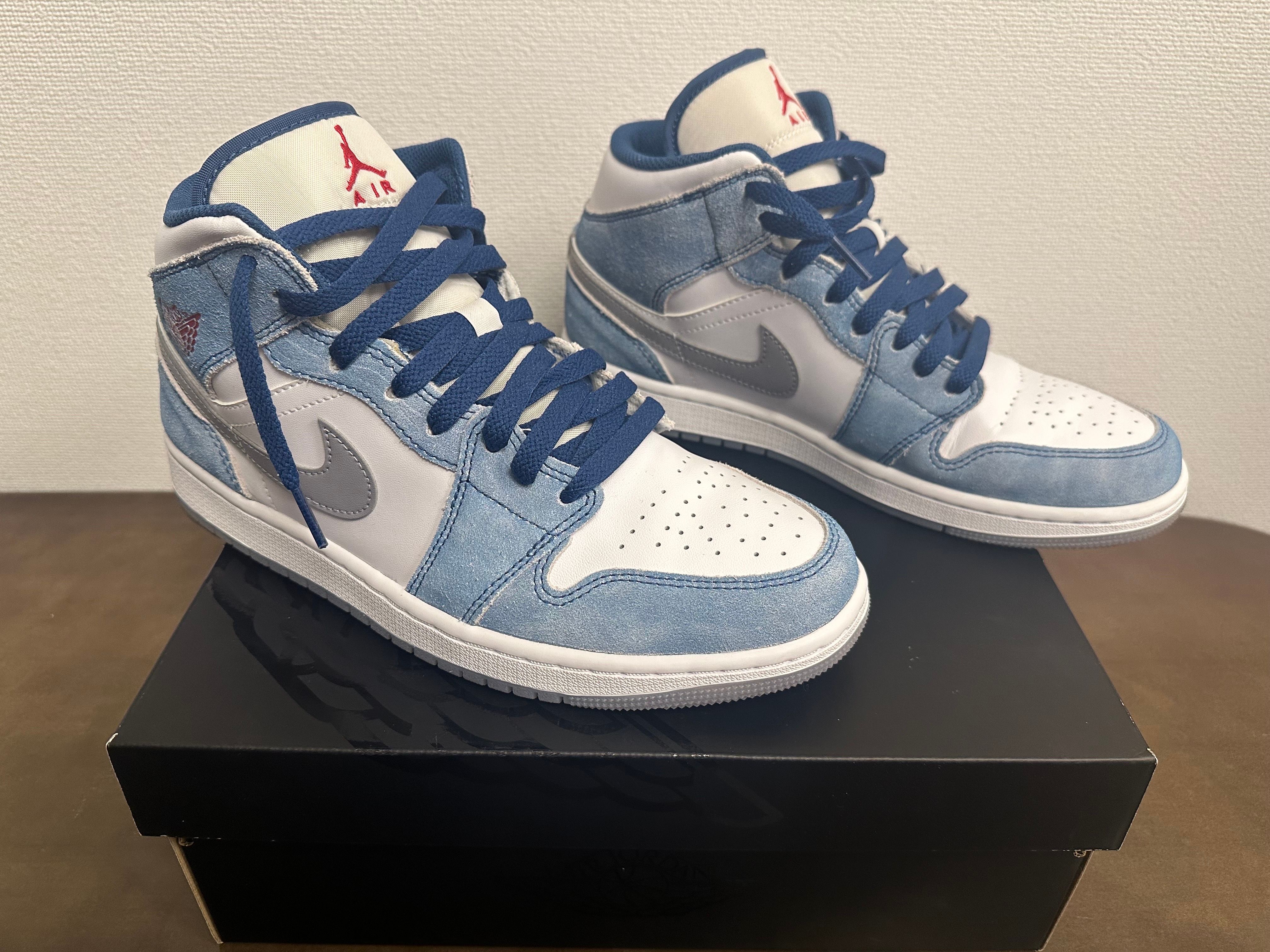 Nike Air Jordan 1 Mid SE "White/Hyper Royal/Red"