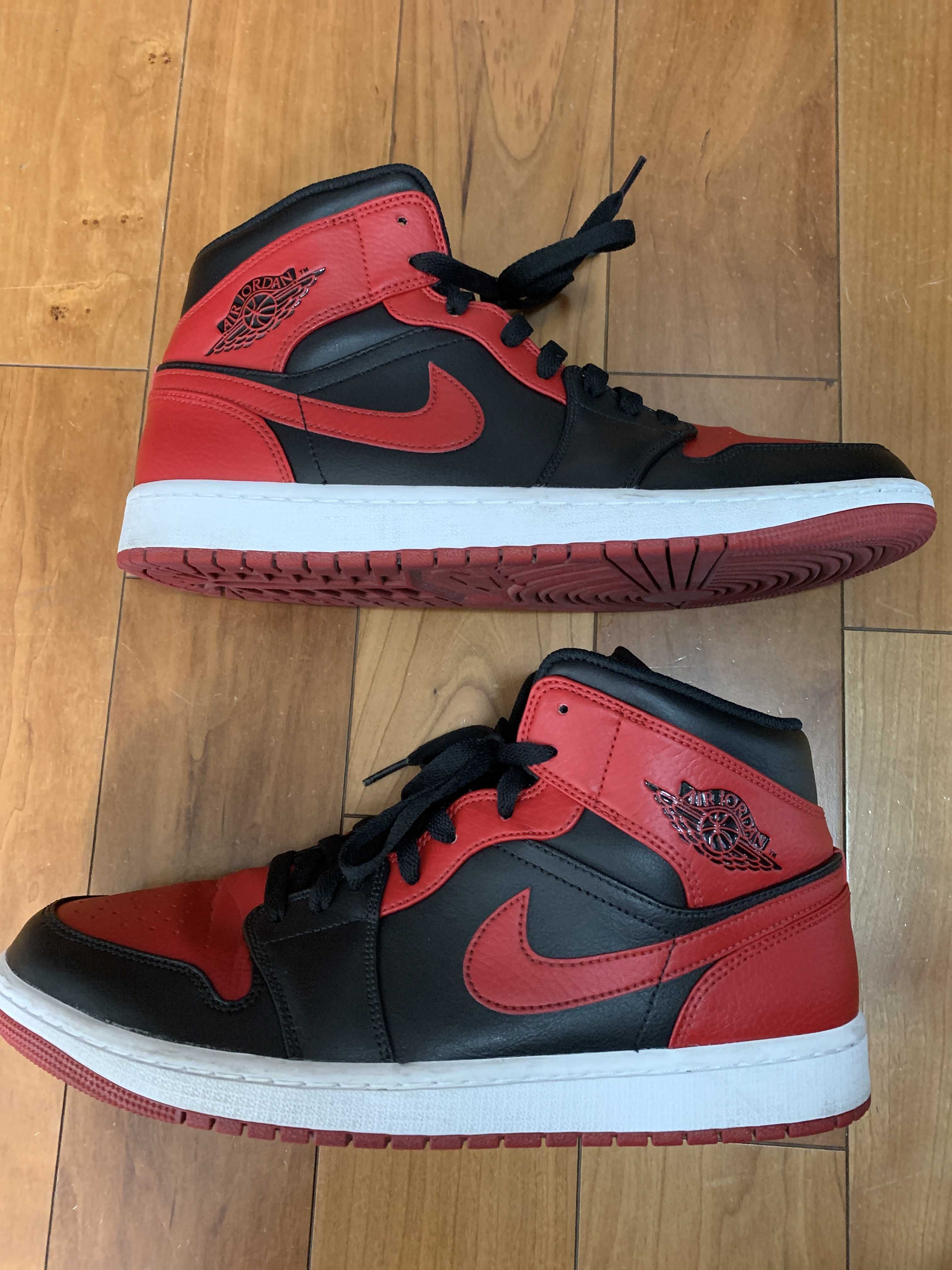 Nike Air Jordan 1 Mid "Bred"