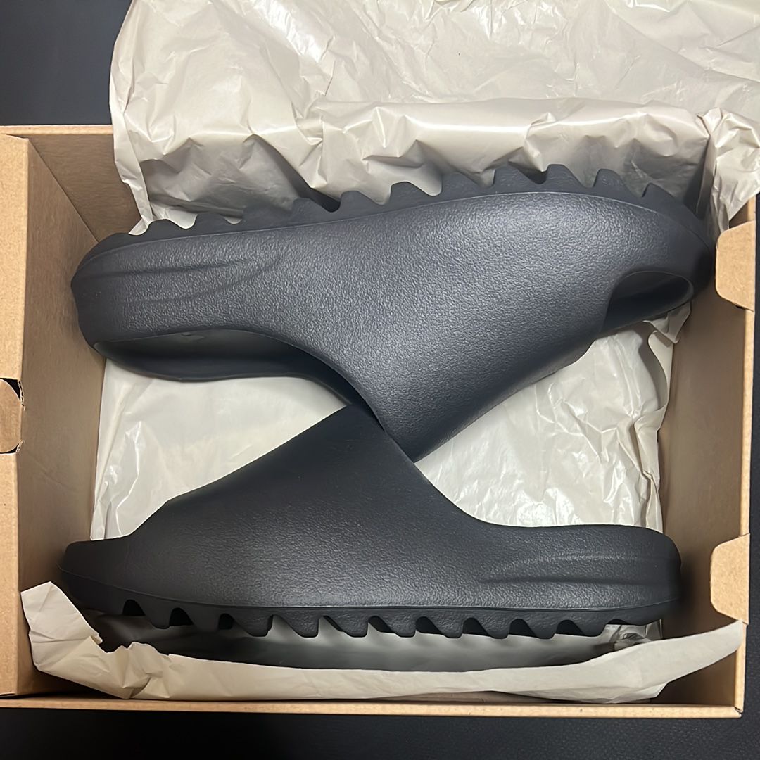 adidas YEEZY Slide "Onyx"