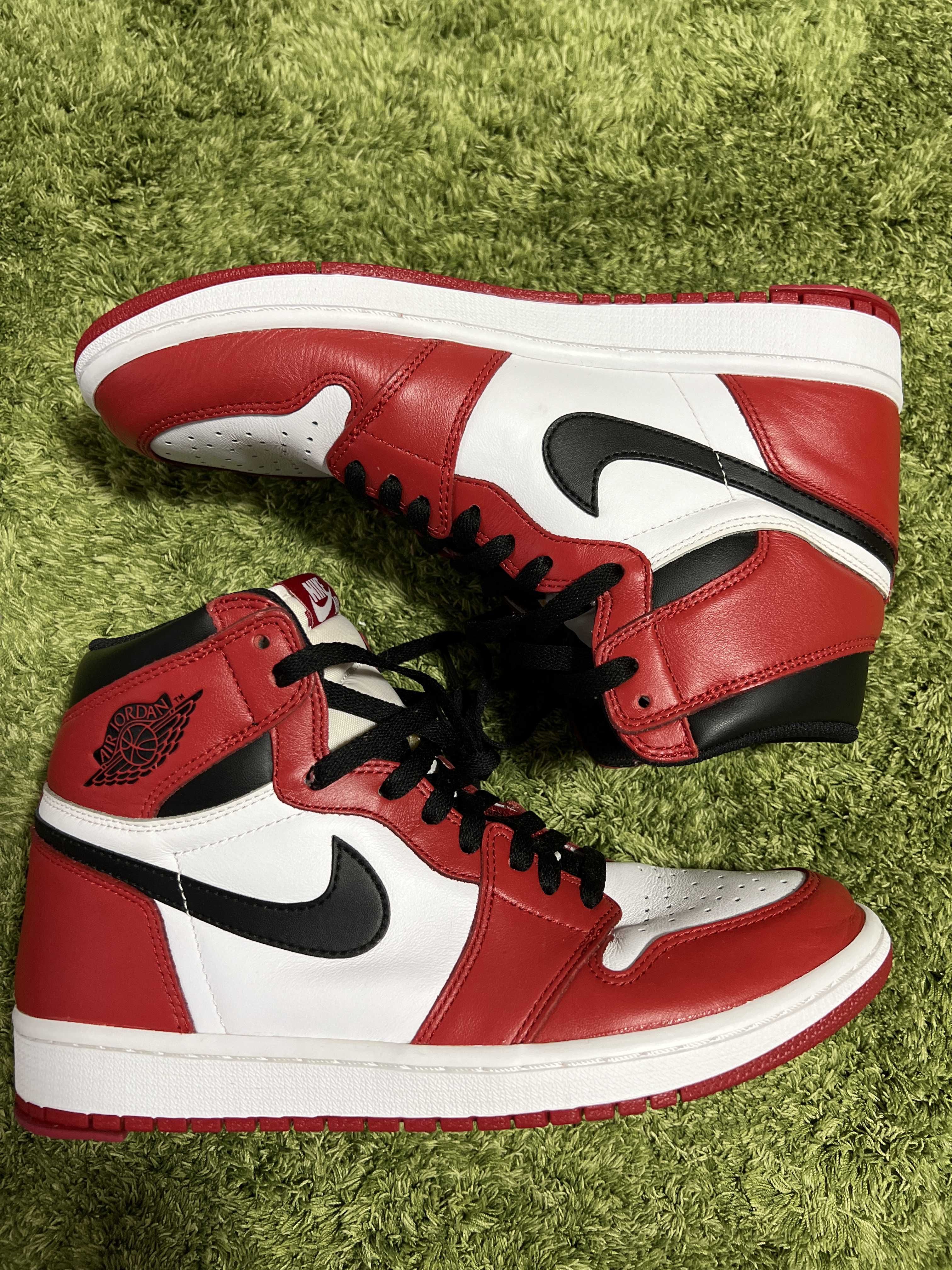 Nike Air Jordan 1 Retro High "Chicago" (2015)