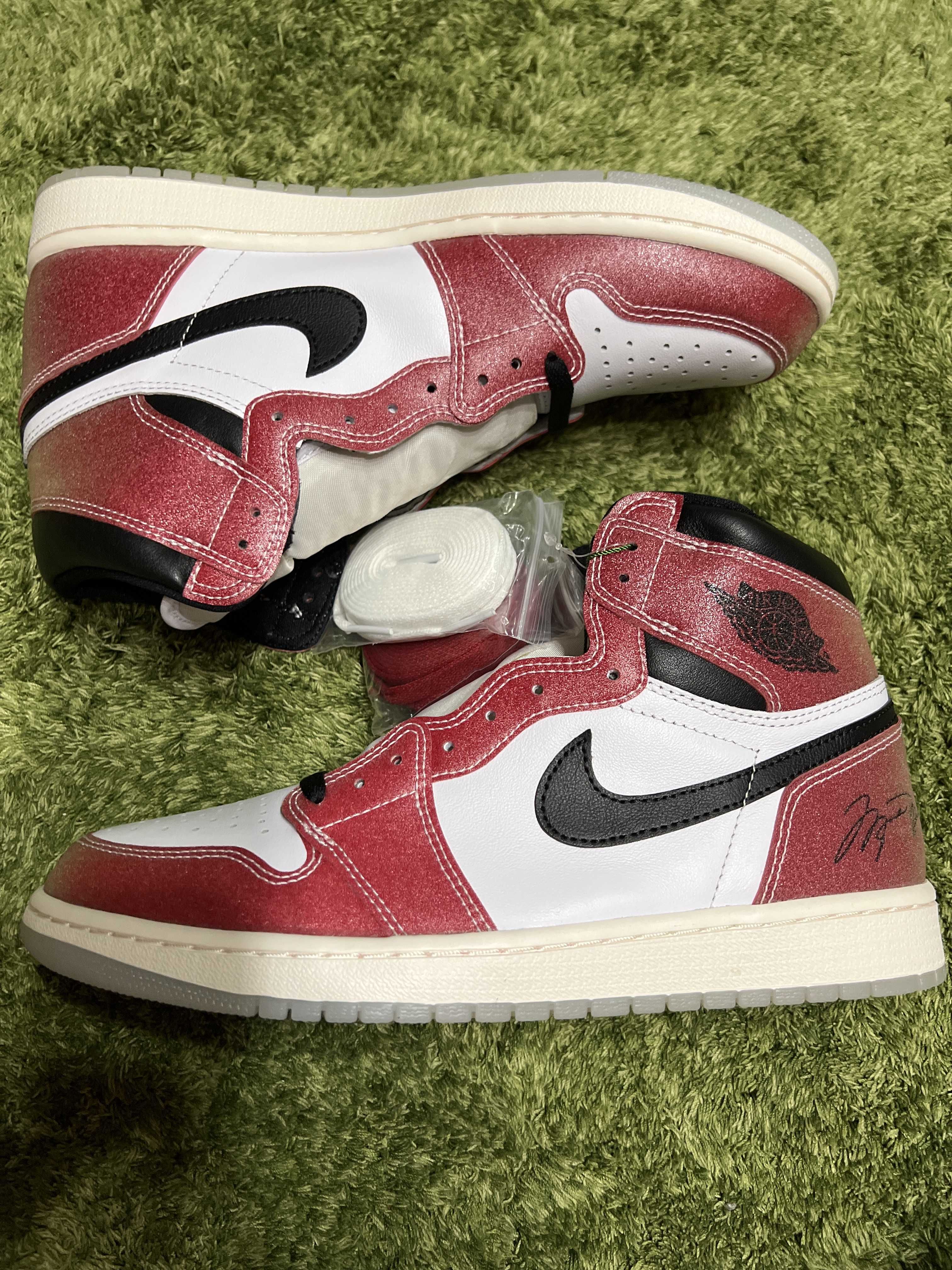 Trophy Room × Nike Air Jordan 1 High OG "Chicago"
