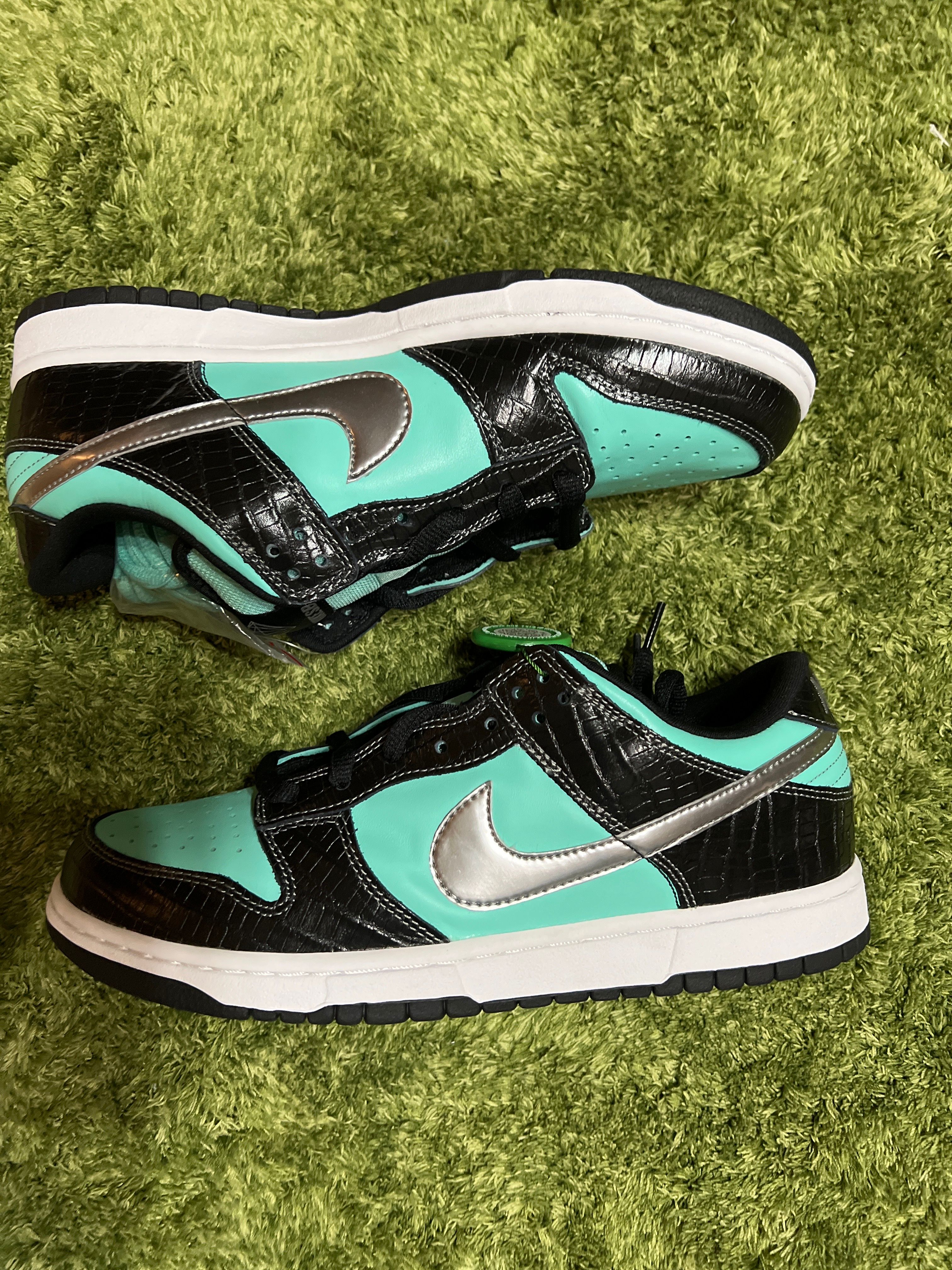 Nike SB Dunk Low Diamond Suppil Co. "Tiffany"