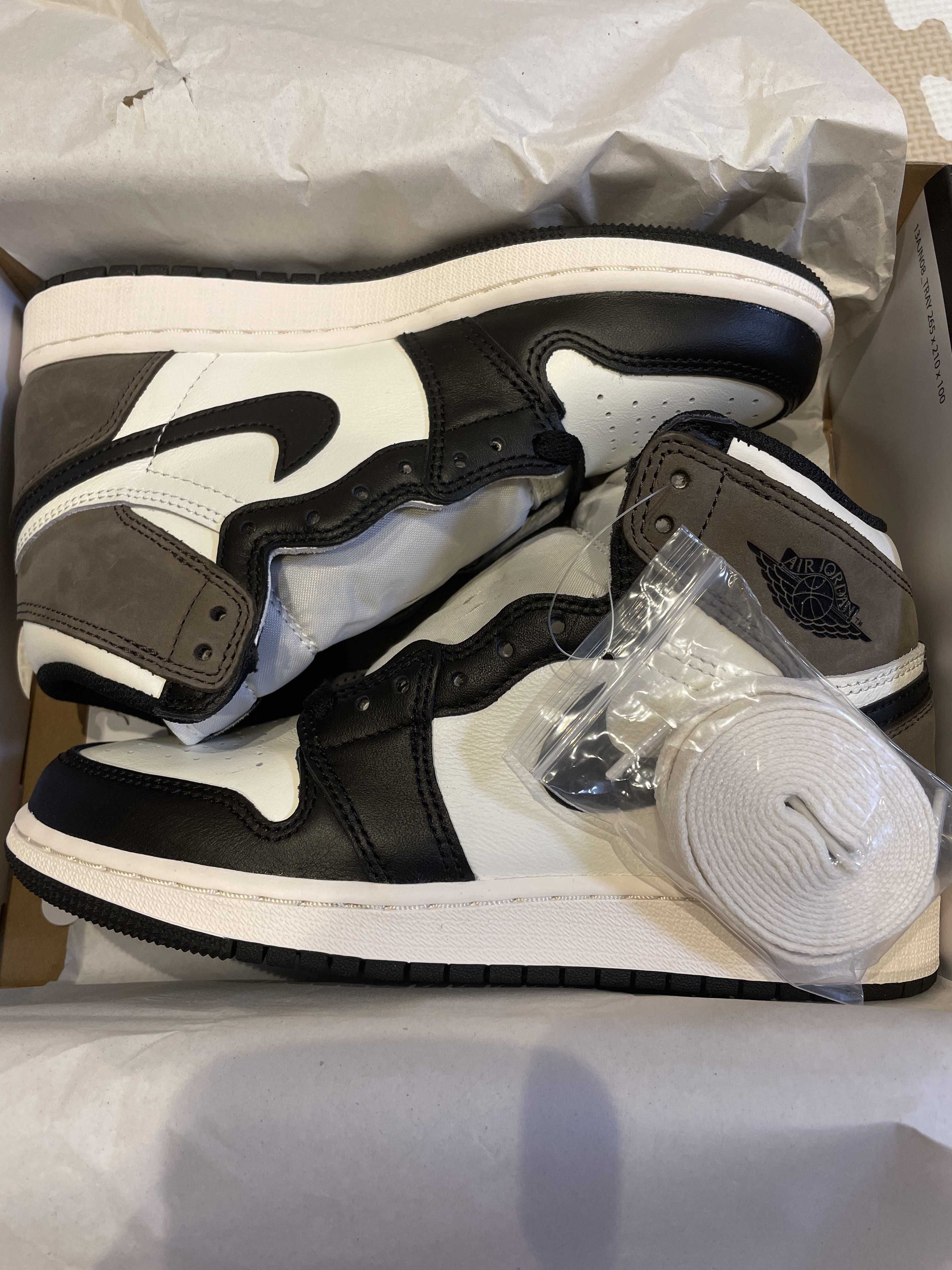 Nike GS Air Jordan 1 High OG "Sail/Dark Mocha/Black"