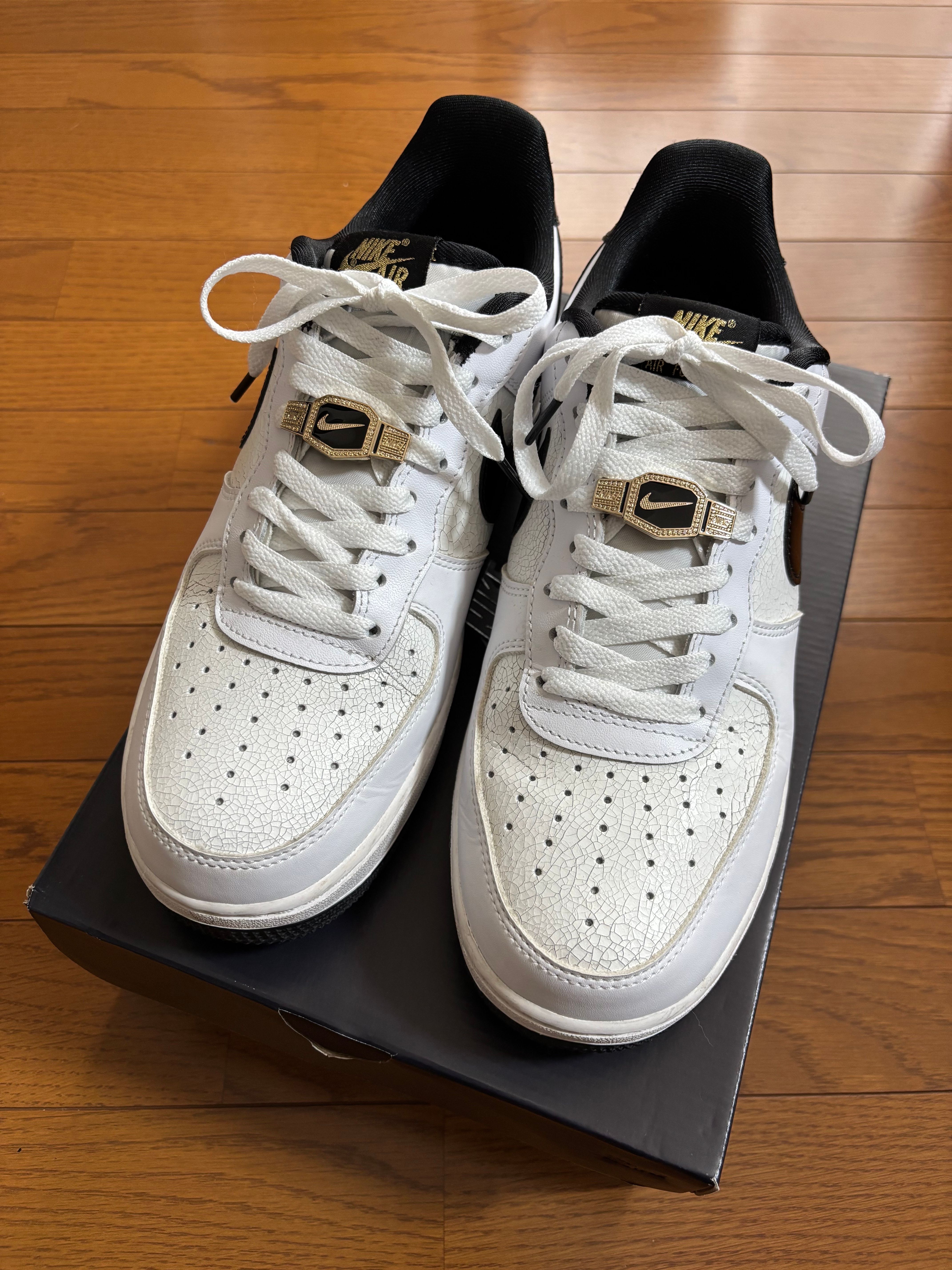 Nike Air Force 1 Low '07 LV8 "World Champ/White and Black"