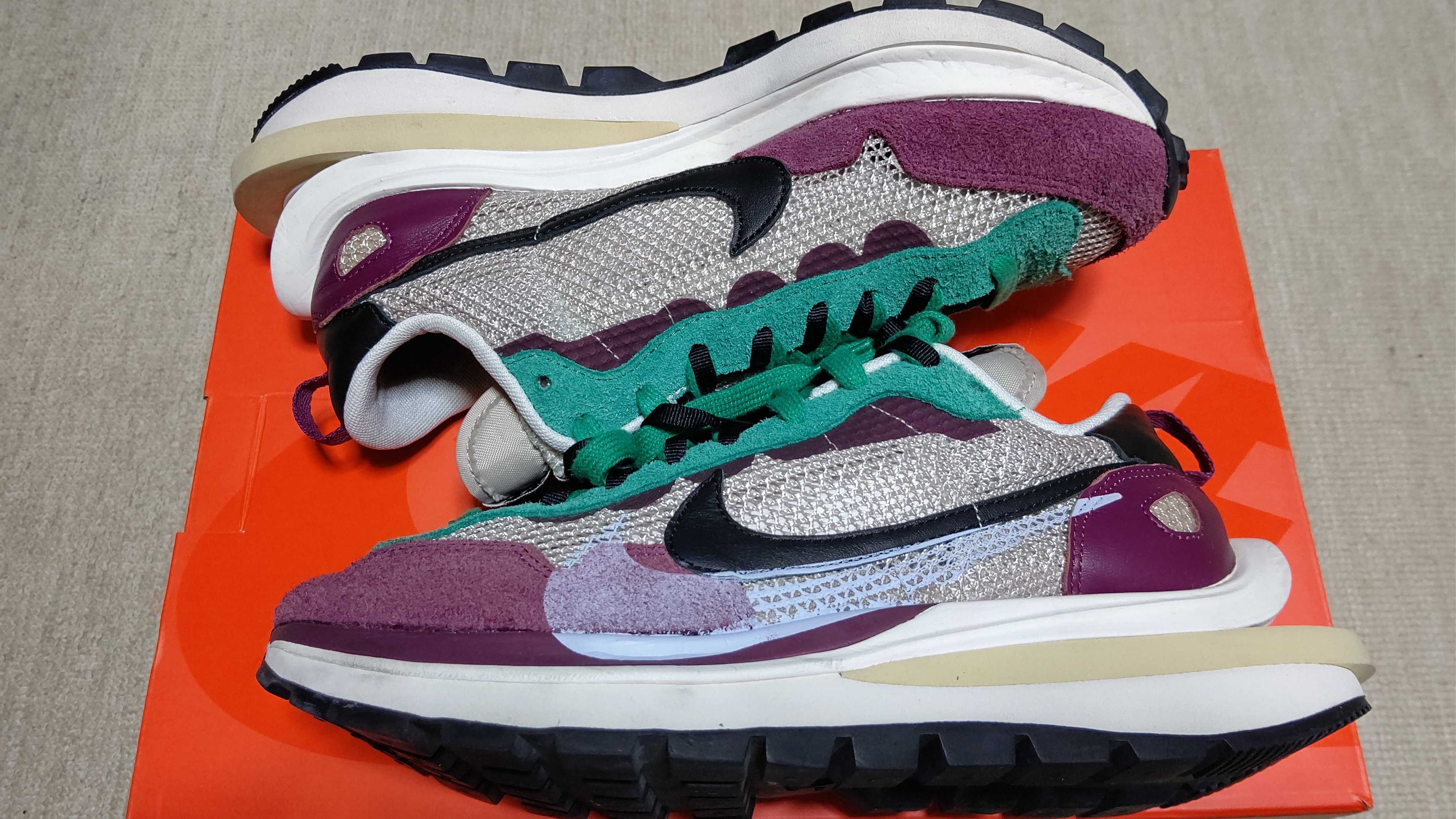 sacai × Nike Vapor Waffle "String/Red/Green"