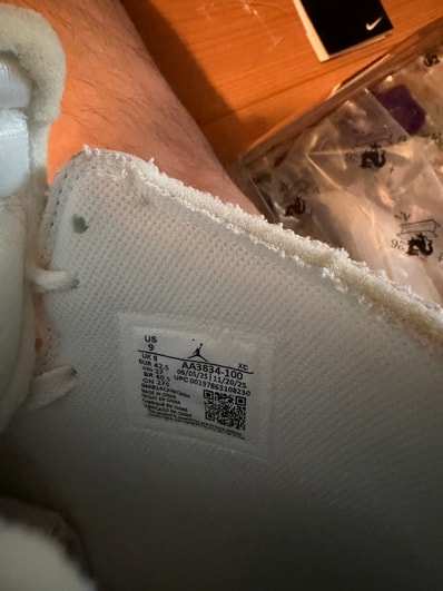 Virgil Abloh Archive (V.A.A.) × Nike Air Jordan 1 Retro High OG "Alaska"