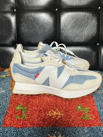 Levi's × New Balance Women's 327 "Navy/White"
