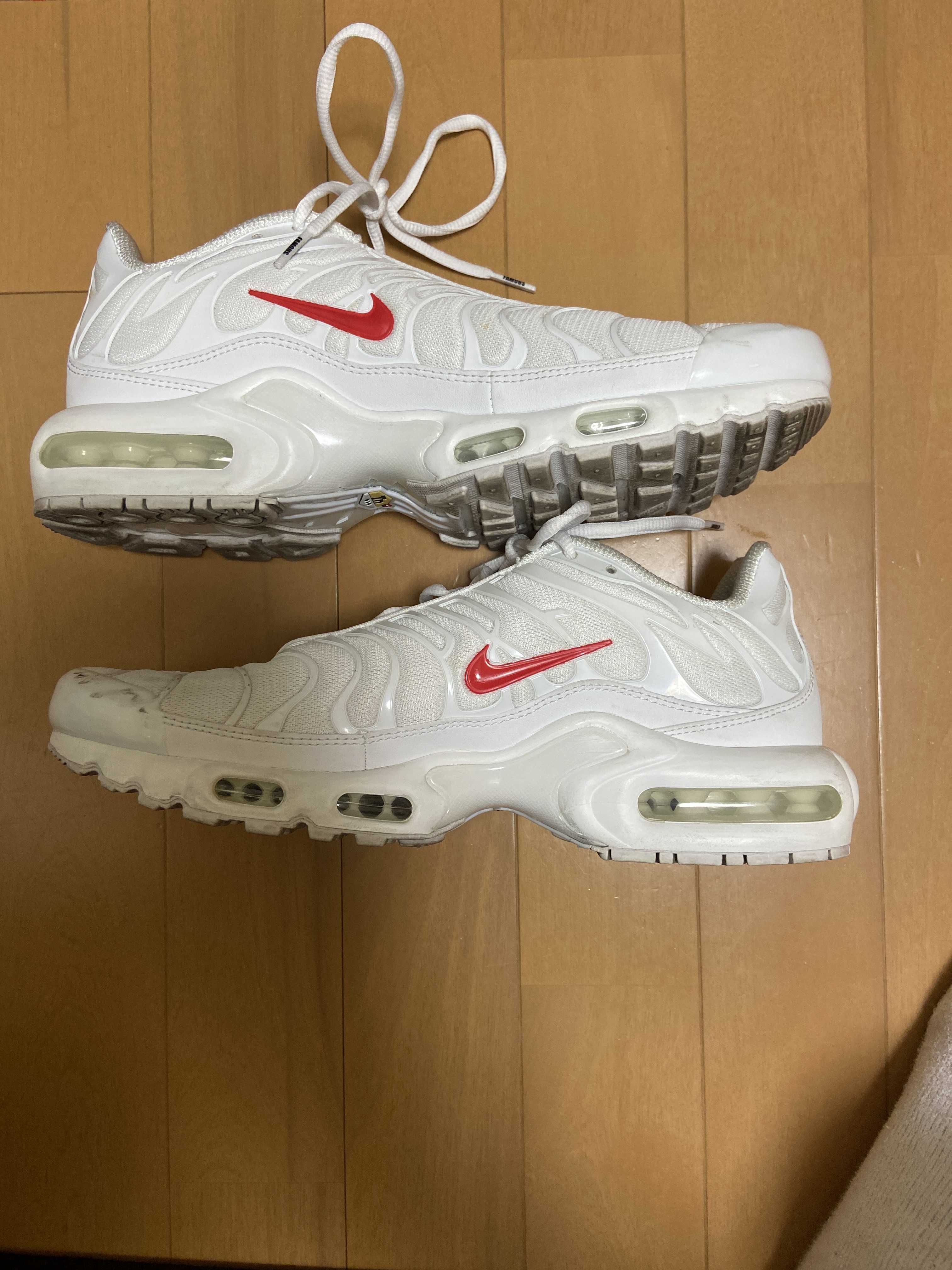Supreme x Nike Air Max Plus TN "White/Speed Red"