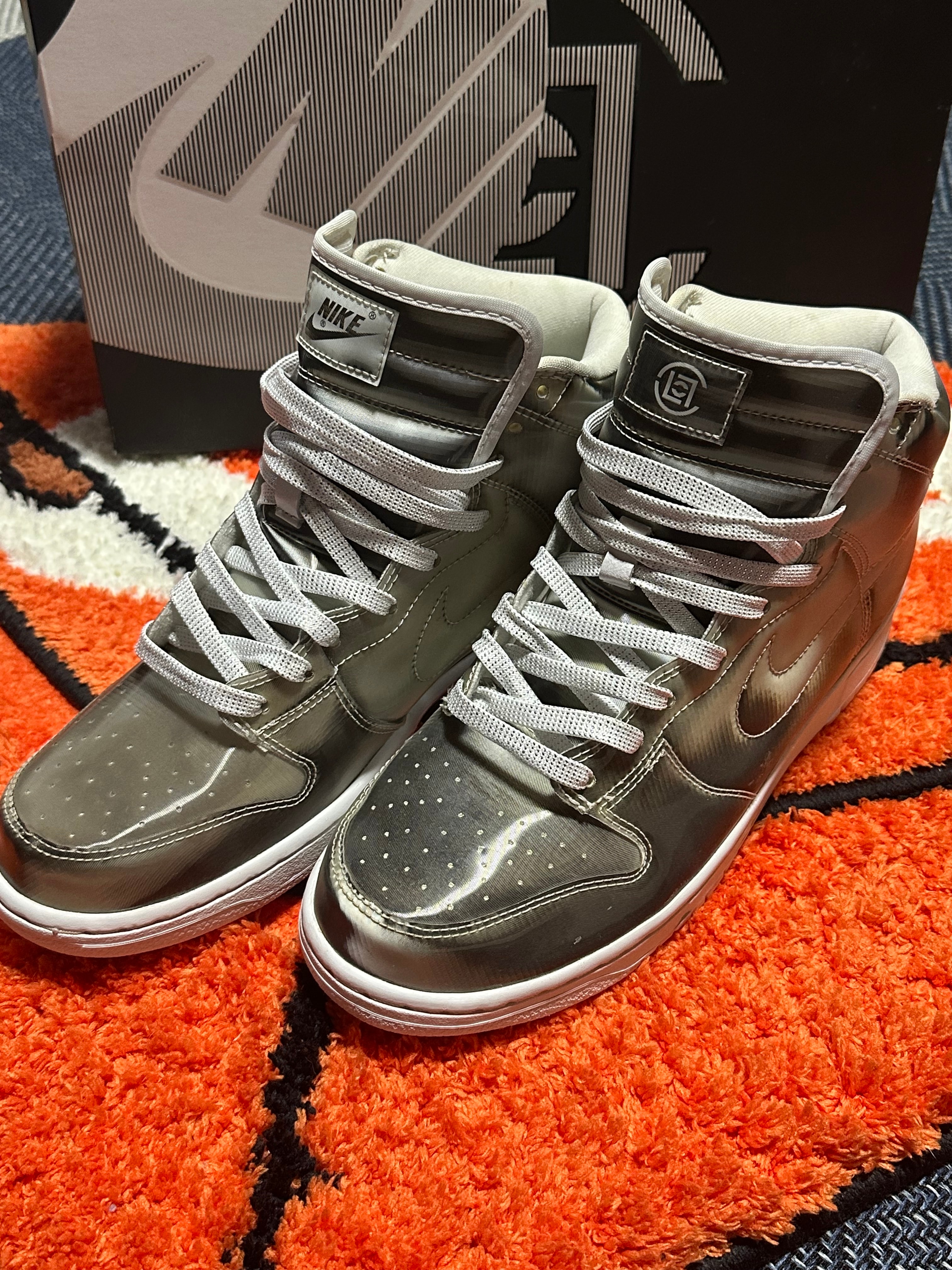 クロット × ナイキ ダンク ハイ "シルバー/フラックス"