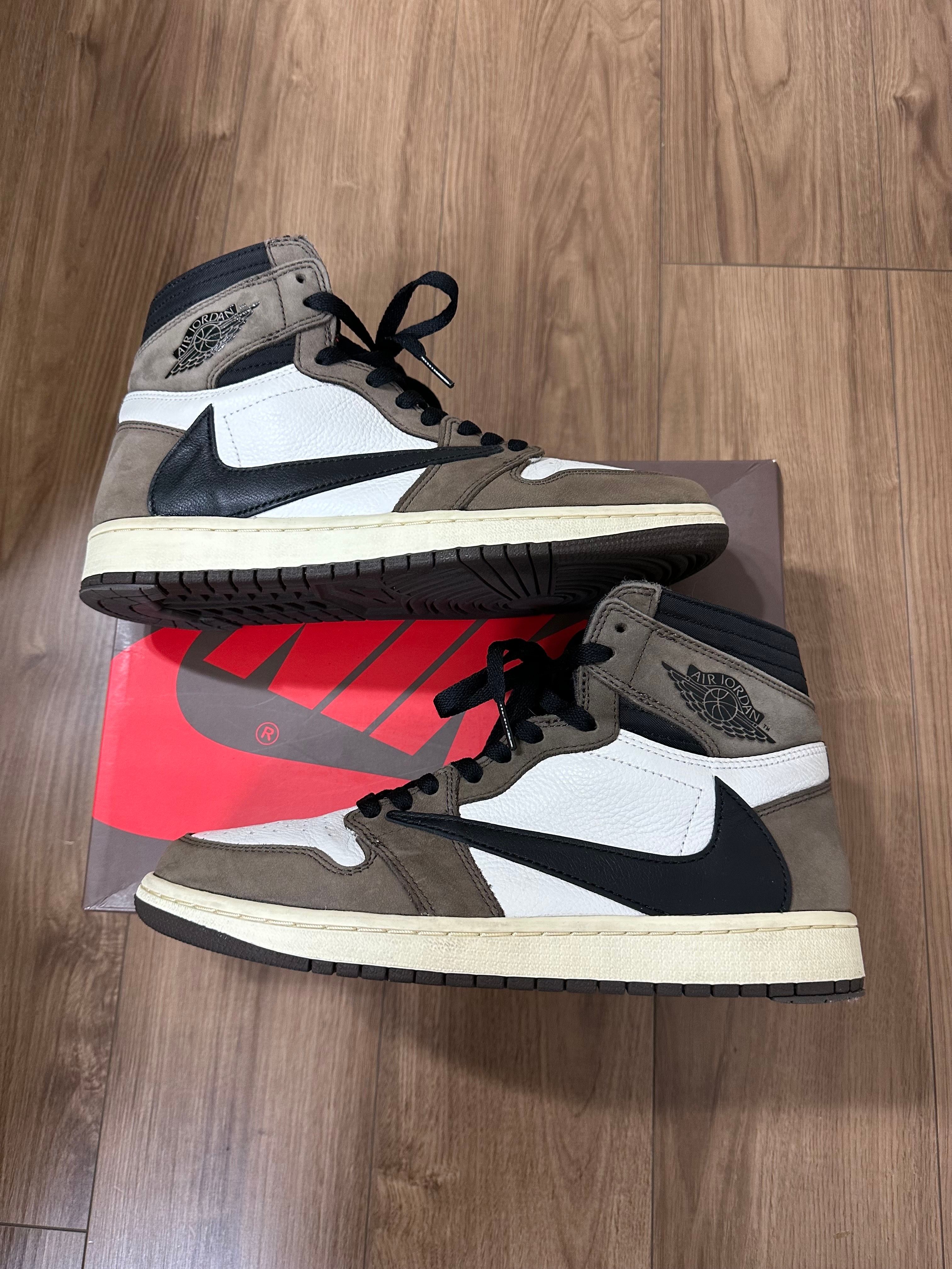 Travis Scott × Nike Air Jordan 1 Retro High OG TS SP "Sail/Dark Mocha"