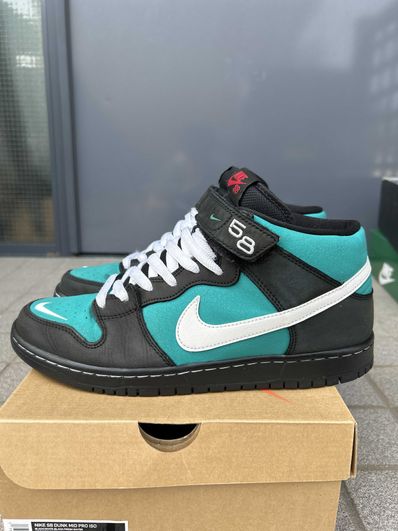 Nike SB Dunk Mid "Griffey"