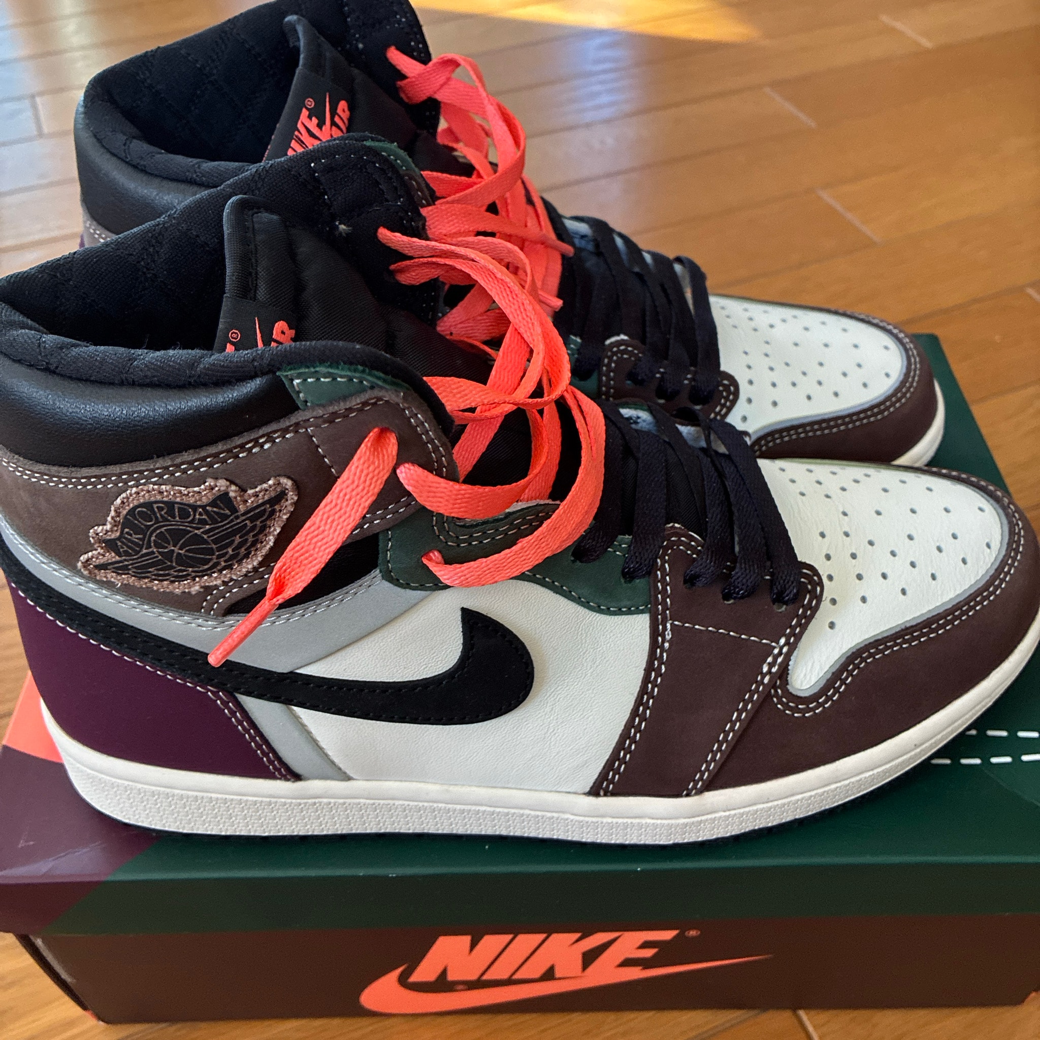 Nike Air Jordan 1 High OG "Hand Crafted"