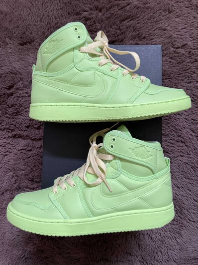 Billie Eilish × Nike Women's Air Jordan 1 High KO "Volt"