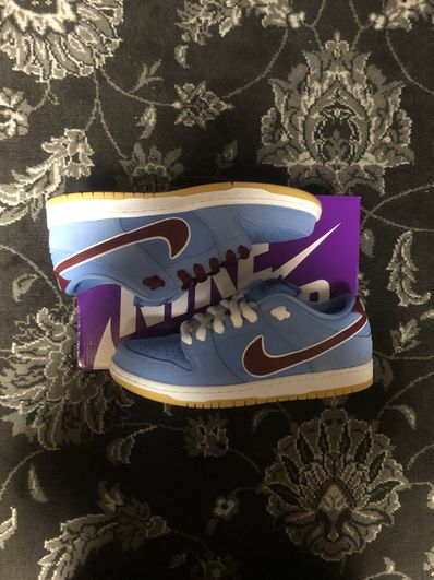 Nike SB Dunk Low Pro "Philadelphia Phillies/Valor Blue and Team Maroon"