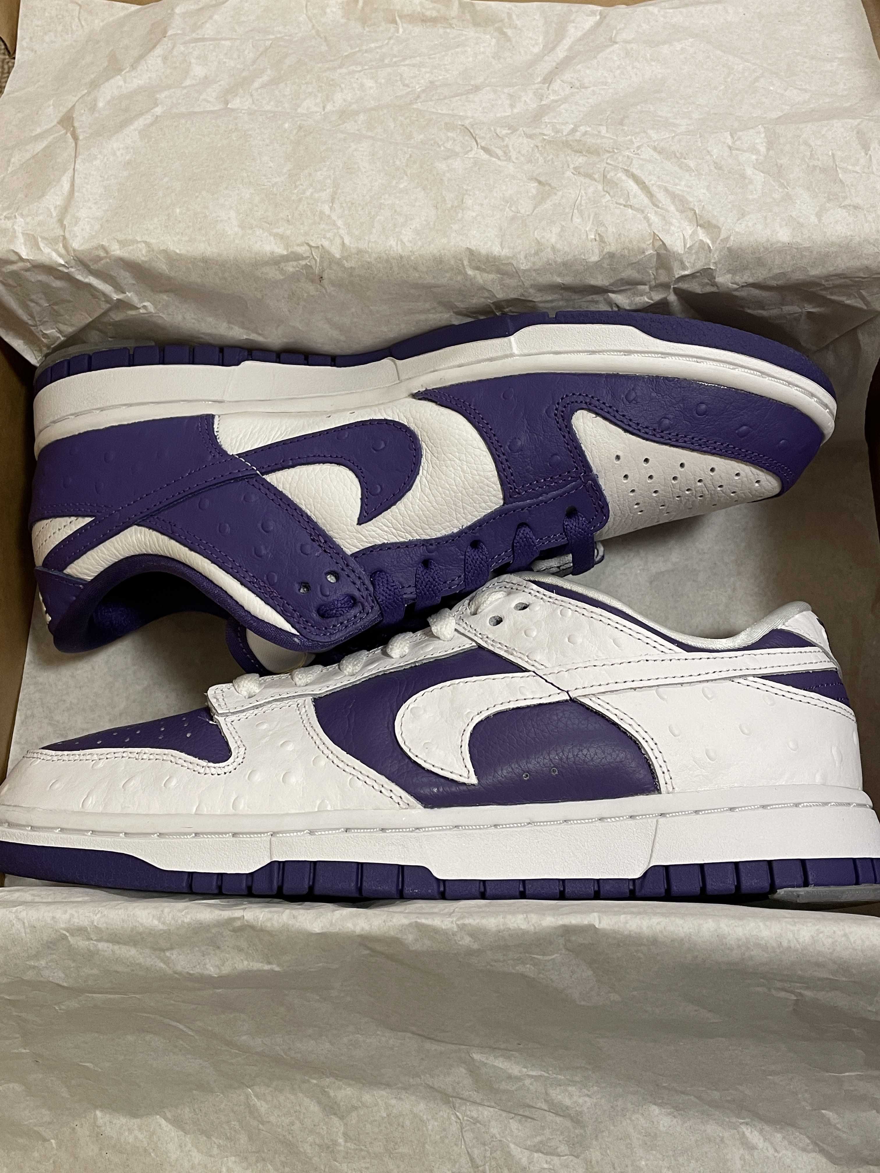 Nike Women's Dunk Low "Made You Look"