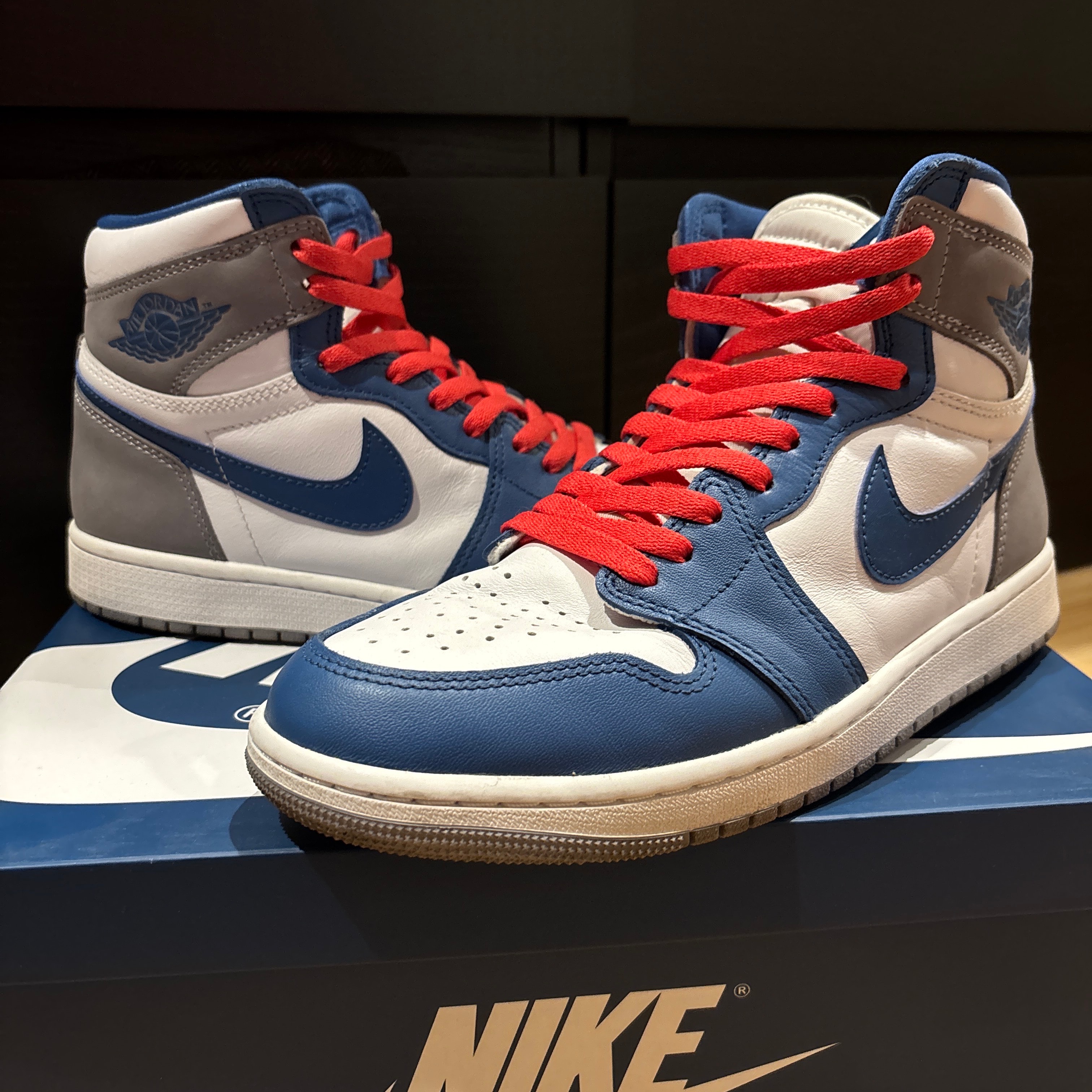 Nike Air Jordan 1 High OG "True Blue"