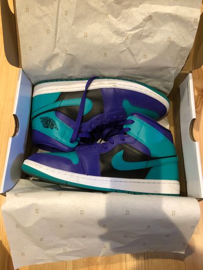 Nike Women's Air Jordan 1 Mid "Black Grape"