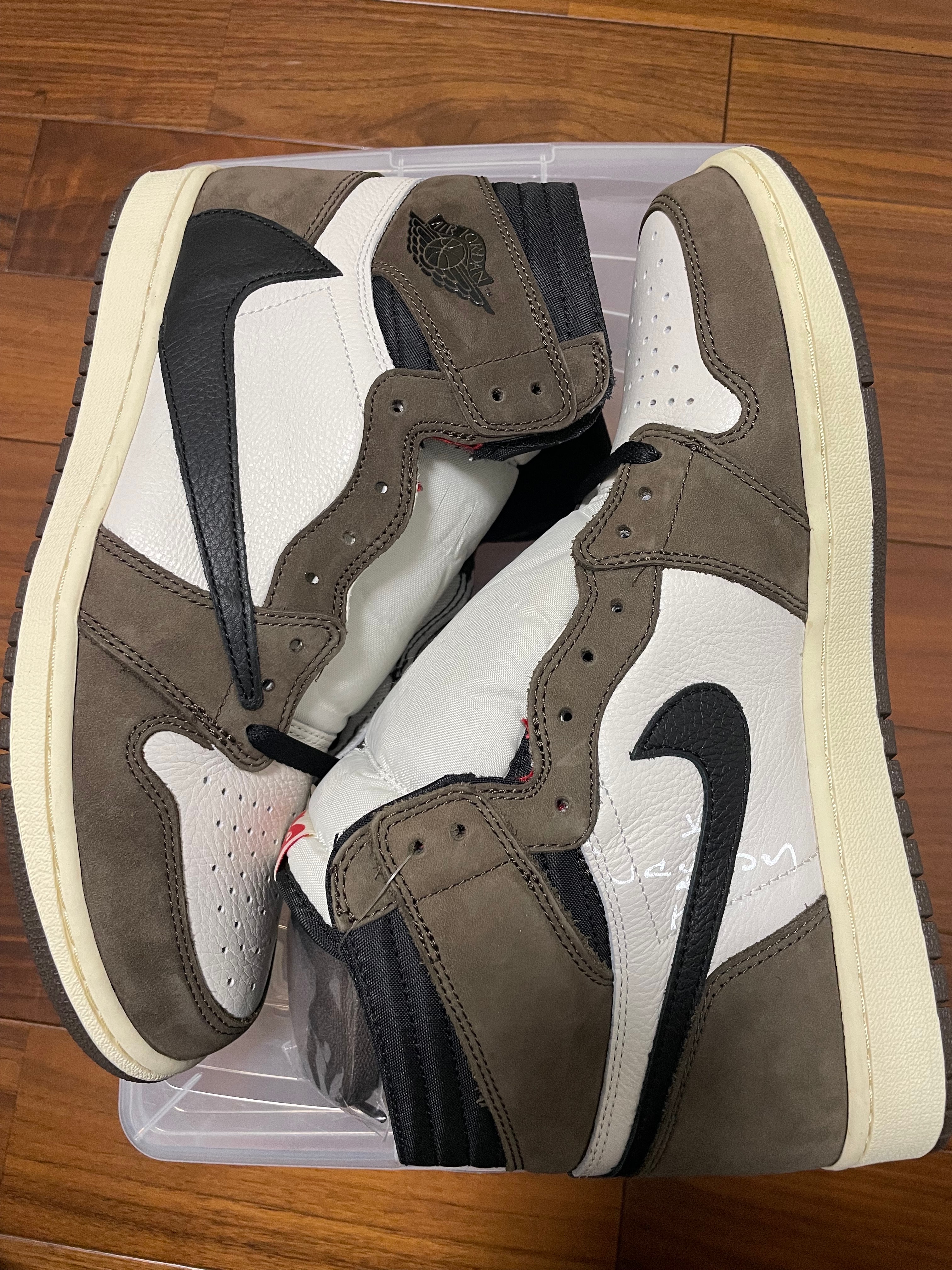 Travis Scott × Nike Air Jordan 1 Retro High OG TS SP "Sail/Dark Mocha"