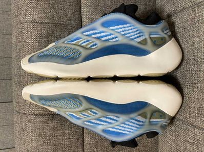 adidas YEEZY 700 V3 "Arzareth"