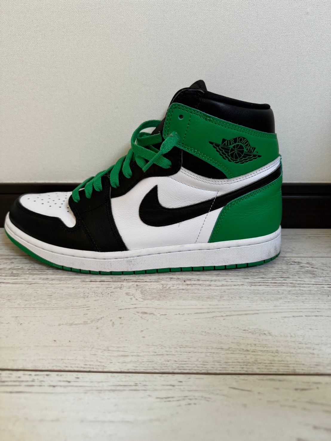 Nike Air Jordan 1 Retro High OG "Celtics/Black and Lucky Green" (2023)