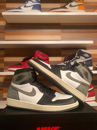 Nike Air Jordan 1 Retro High "Clay Green"