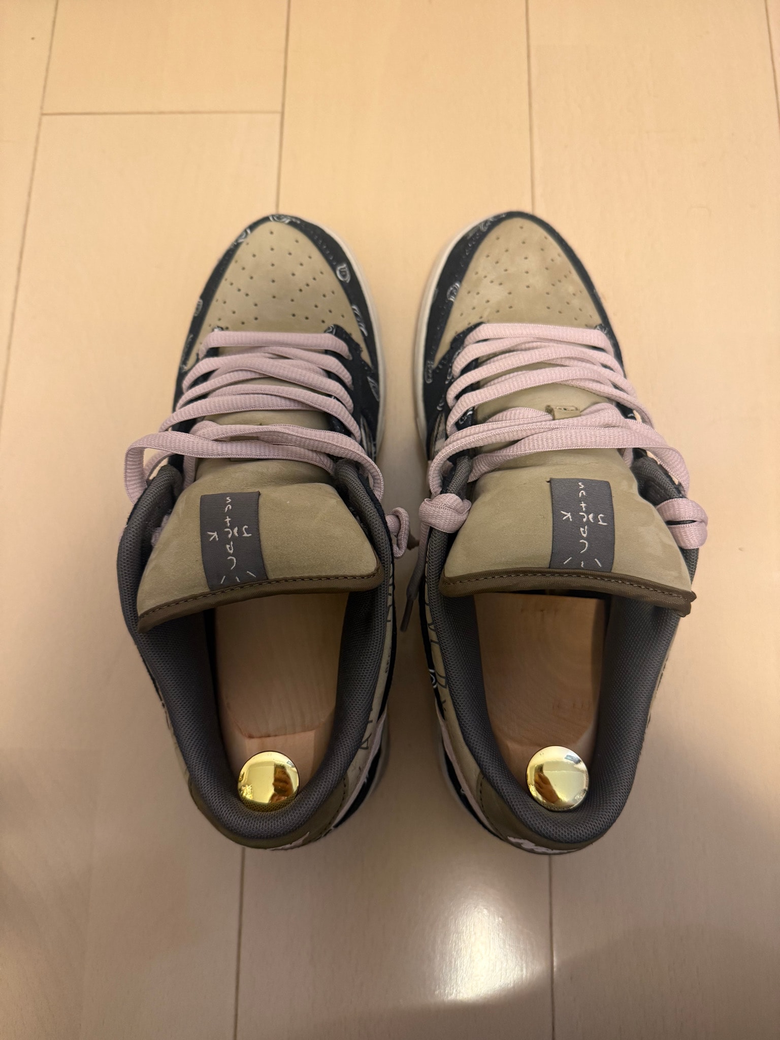 Travis Scott × Nike SB Dunk Low "Black/Parachute Beige"