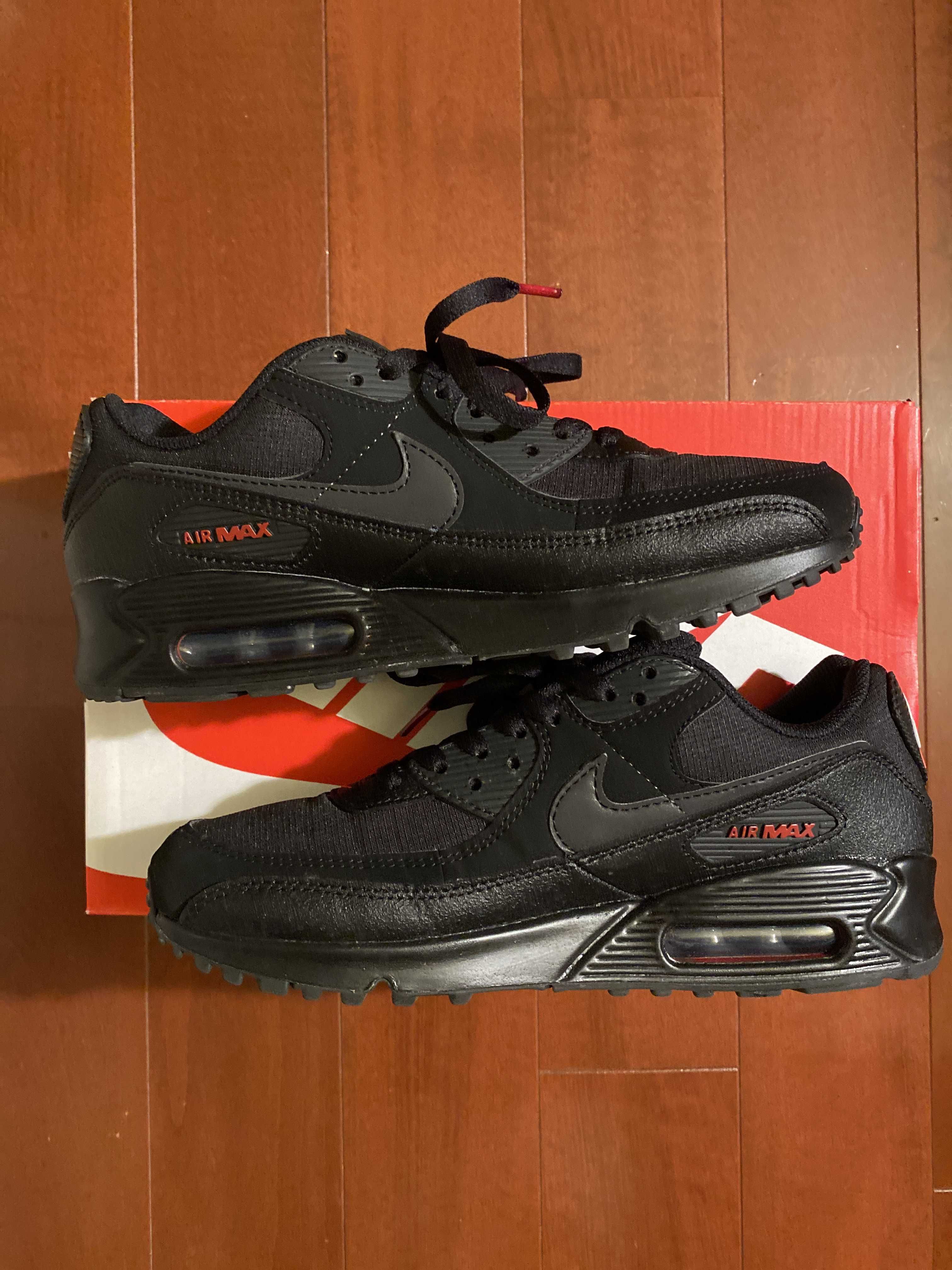 Nike Air Max 90 "Black/Sports Red/White"