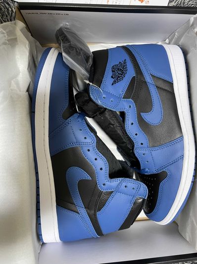 Nike Air Jordan 1 Retro High OG "Dark Marina Blue"