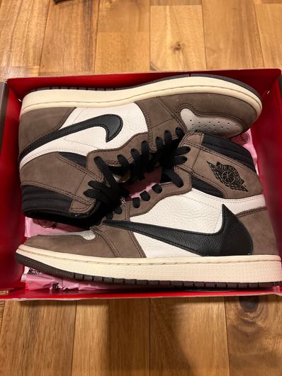 Travis Scott × Nike Air Jordan 1 Retro High OG TS SP "Sail/Dark Mocha"